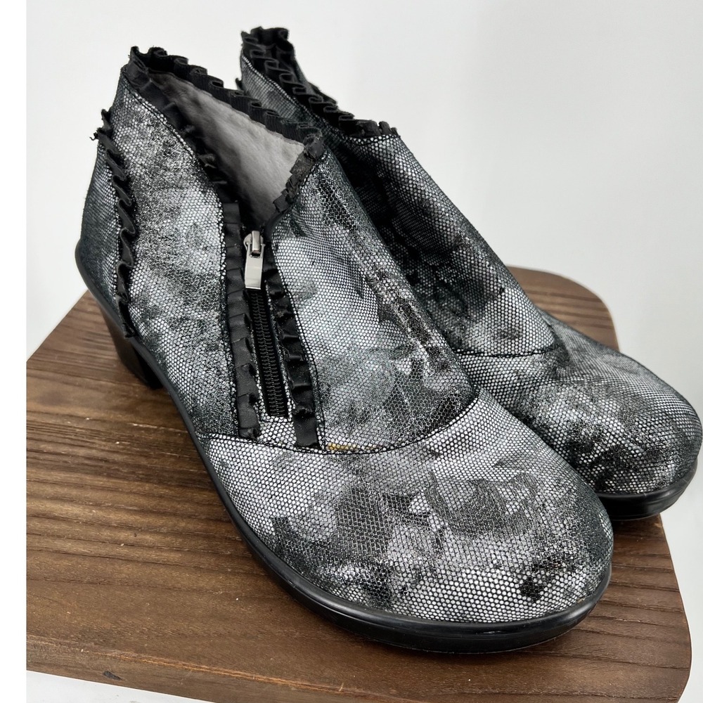 Alegria‎ Hannah Silver Black Metallic Floral Ankle Boots Ruffles 42 US 11-11.5